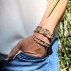 bracelet hippie chic pour femme en fil et perles de rocaille beige - MIA Provence