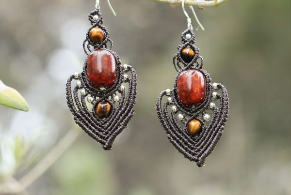 Boucles d'oreilles orientales en ambre recyclée bijoux faits main originaux - upcycling - surcyclage - pierres naturelles