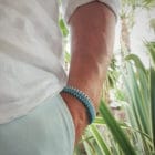 bracelet homme tendance porté bleu clair mia provence